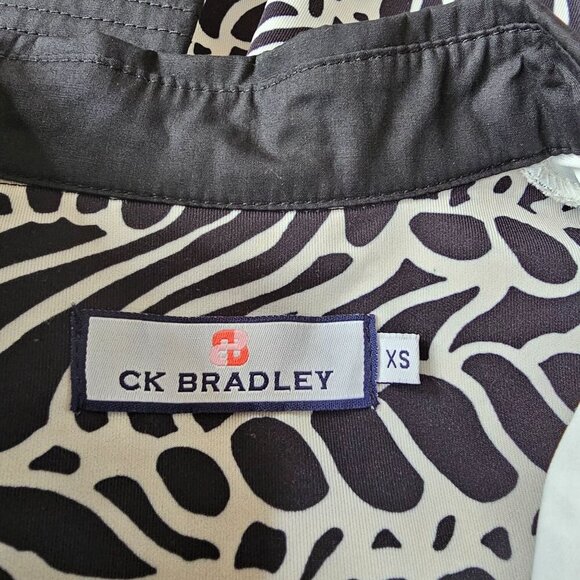 CK Bradley XS Black & White Button-Down Shirt Dress With Belt & Quilted Cuffs - Picture 3 of 10